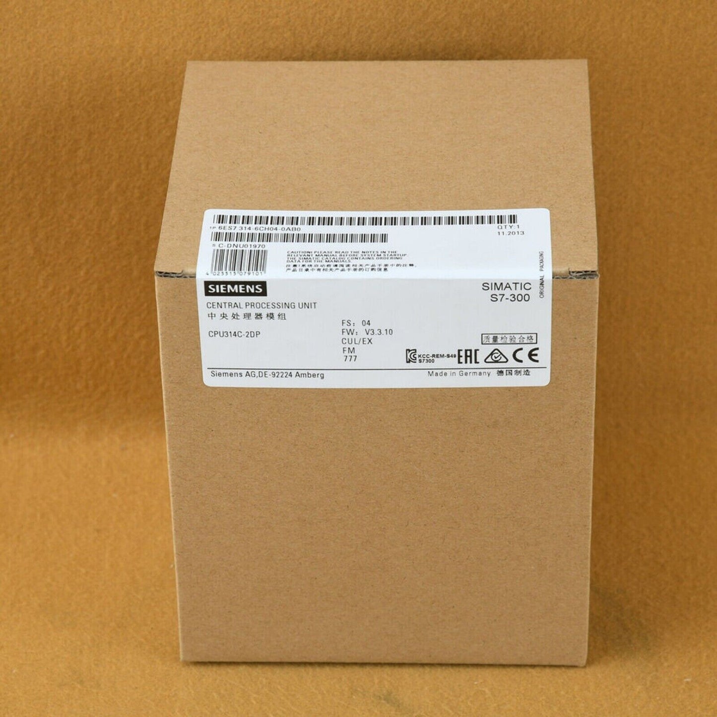 Siemens SIMATIC S7-300 CPU 314C-2 DP module box. Industrial automation part with label.