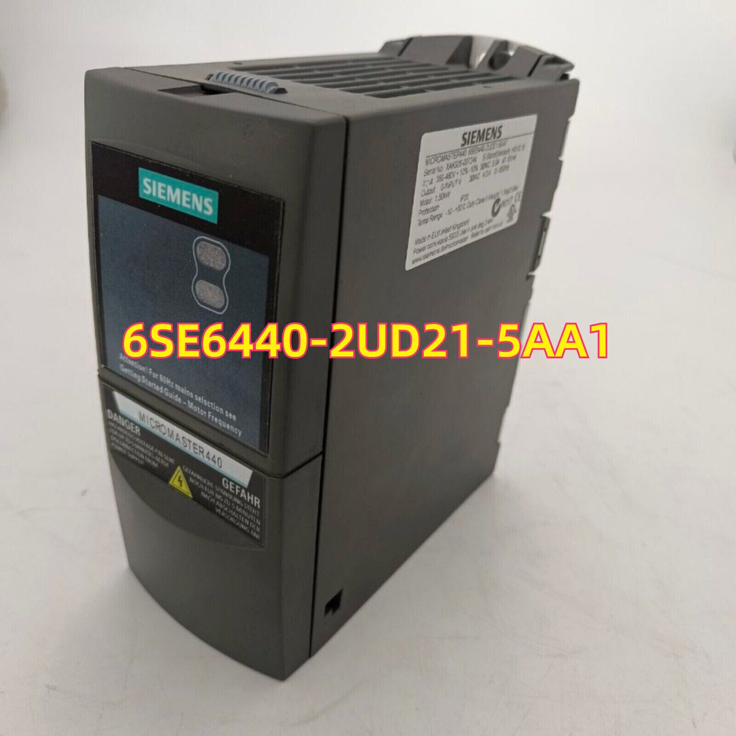 Siemens MICROMASTER 440 frequency inverter, model 6SE6440-2UD21-5AA1, grey industrial equipment.