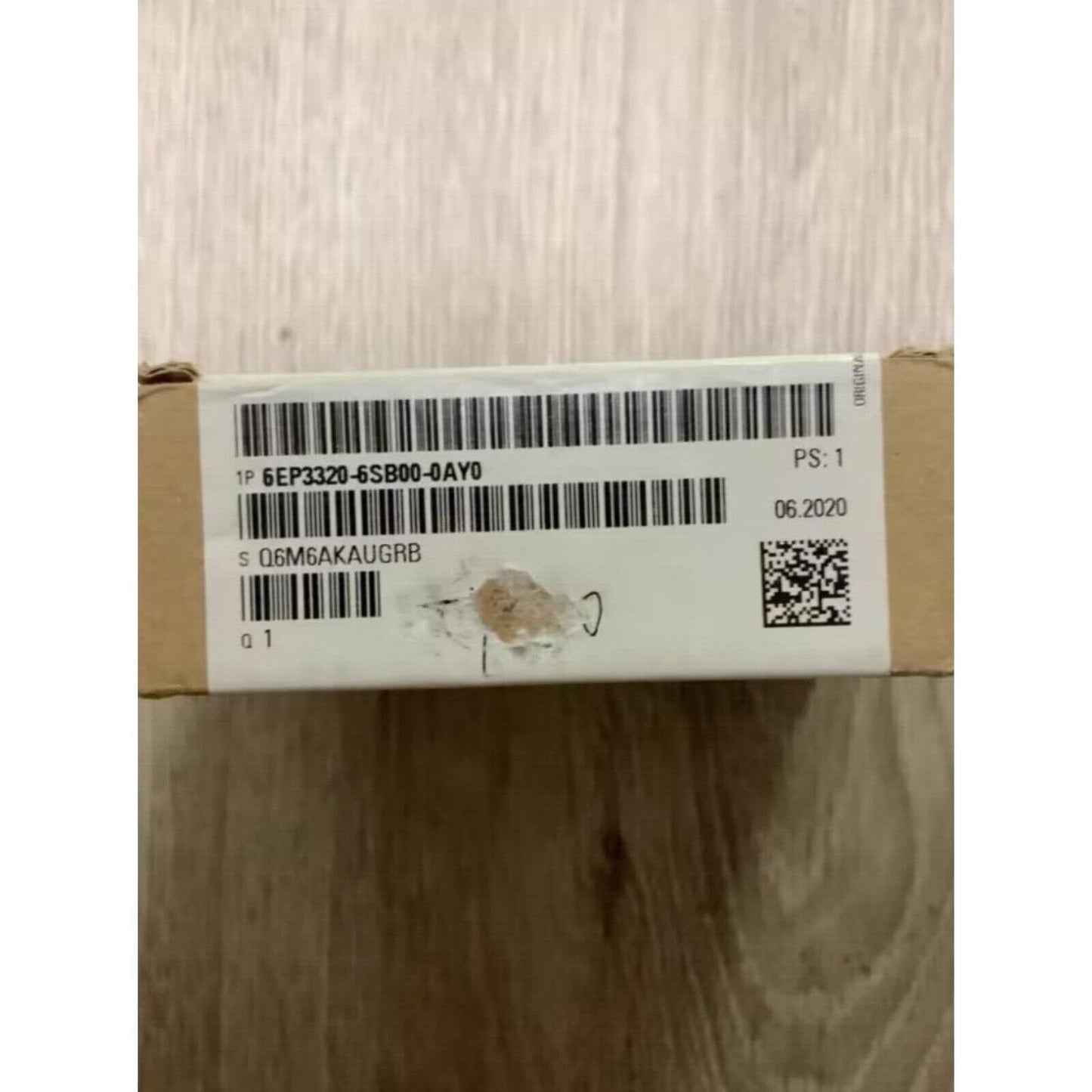 Siemens 6EP3320-6SB00-0AY0 POWER Stabilized Power Supply box detail, including barcode and product information.