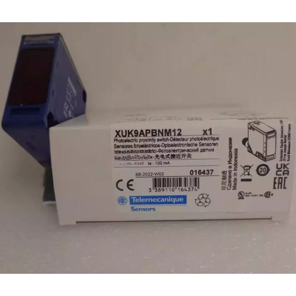 Schneider XUK9APBNM12 photoelectric proximity switch, industrial sensor in box