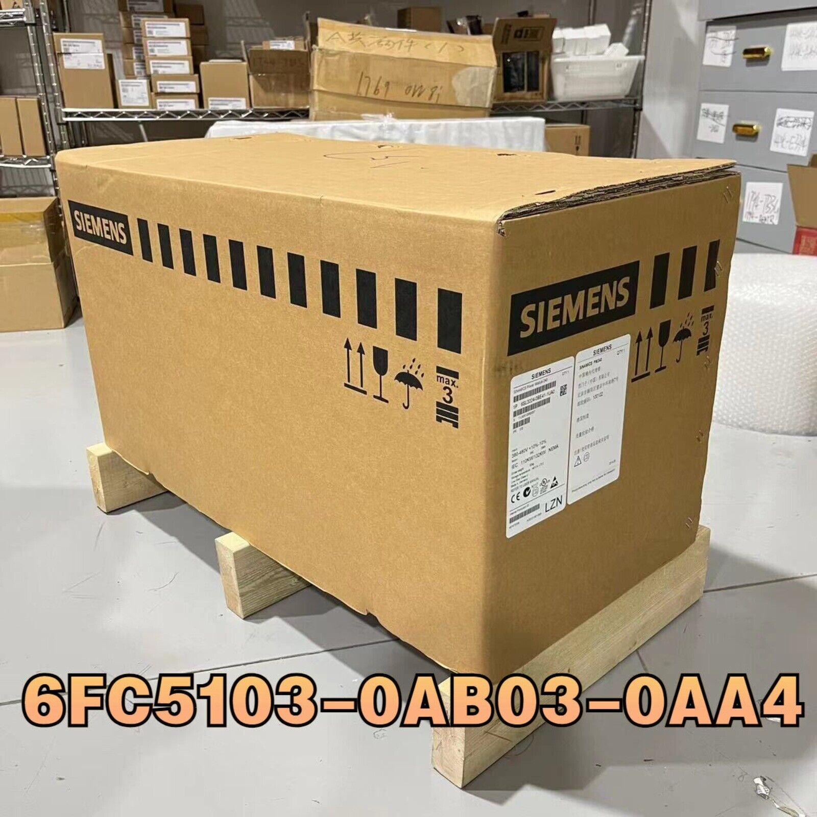 Siemens 6FC5103-0AB03-0AA4 operator panel box on pallet, product ready for shipping.