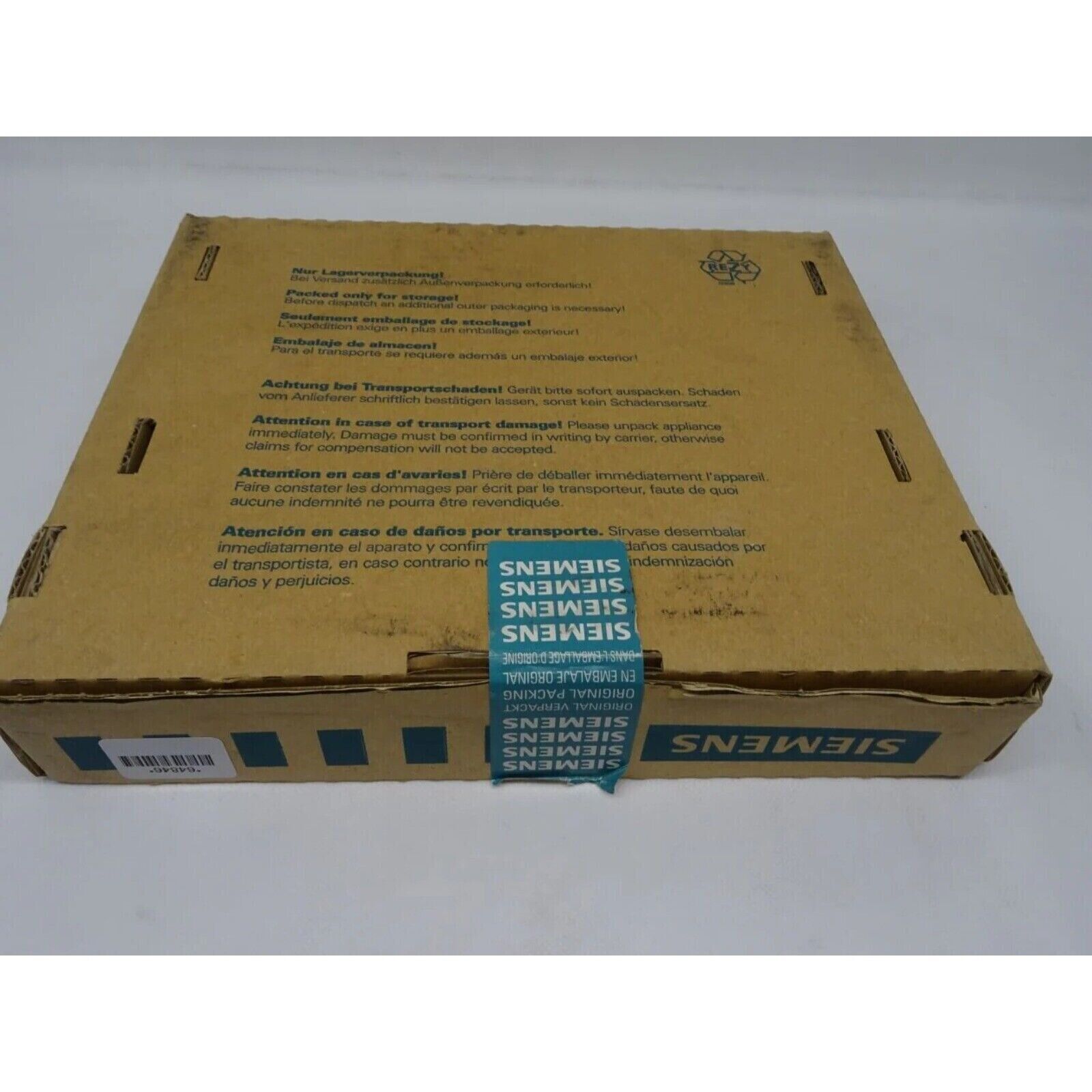 Siemens 6FC5114-0AA02-0AA0 CENTRAL BOARD packaging box. Original Siemens packaging for industrial automation parts.