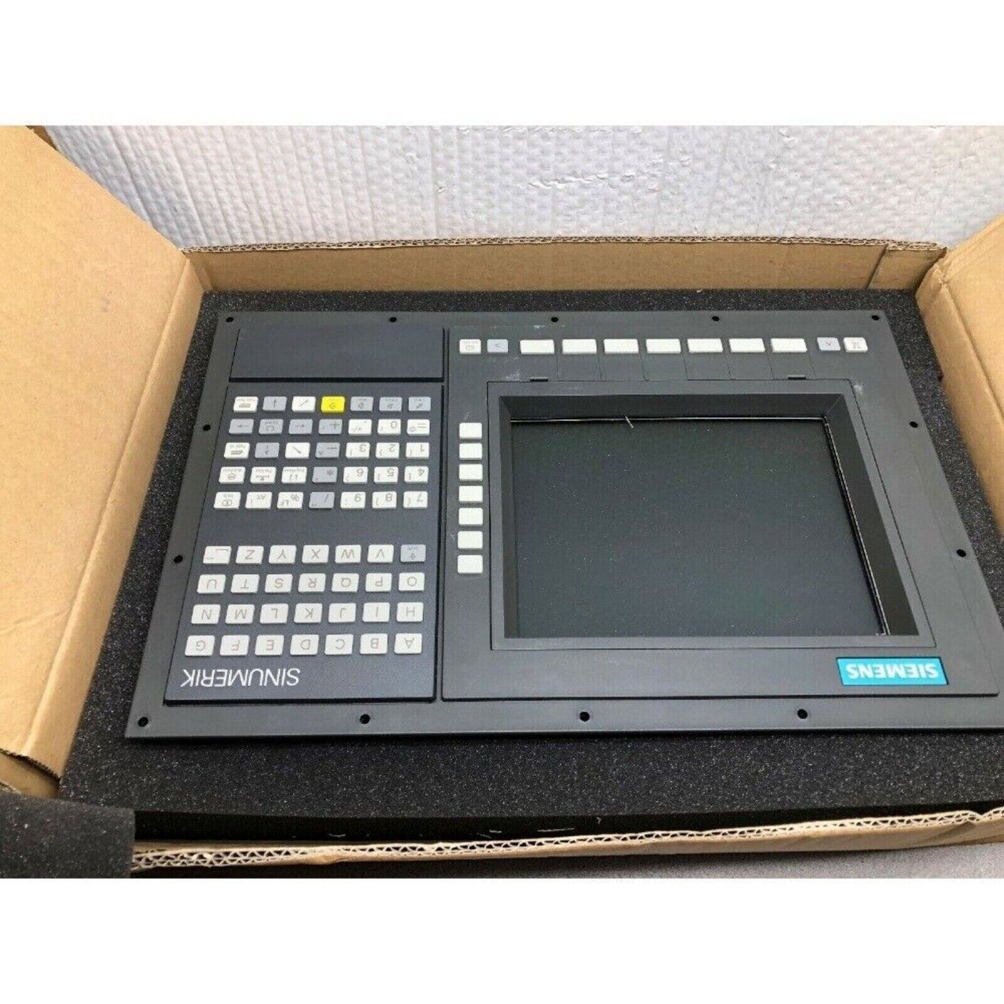 PLC | Siemens | 6FC5103-0AB03-0AA3 6FC5 103-0AB03-0AA3  19" flat operator panel