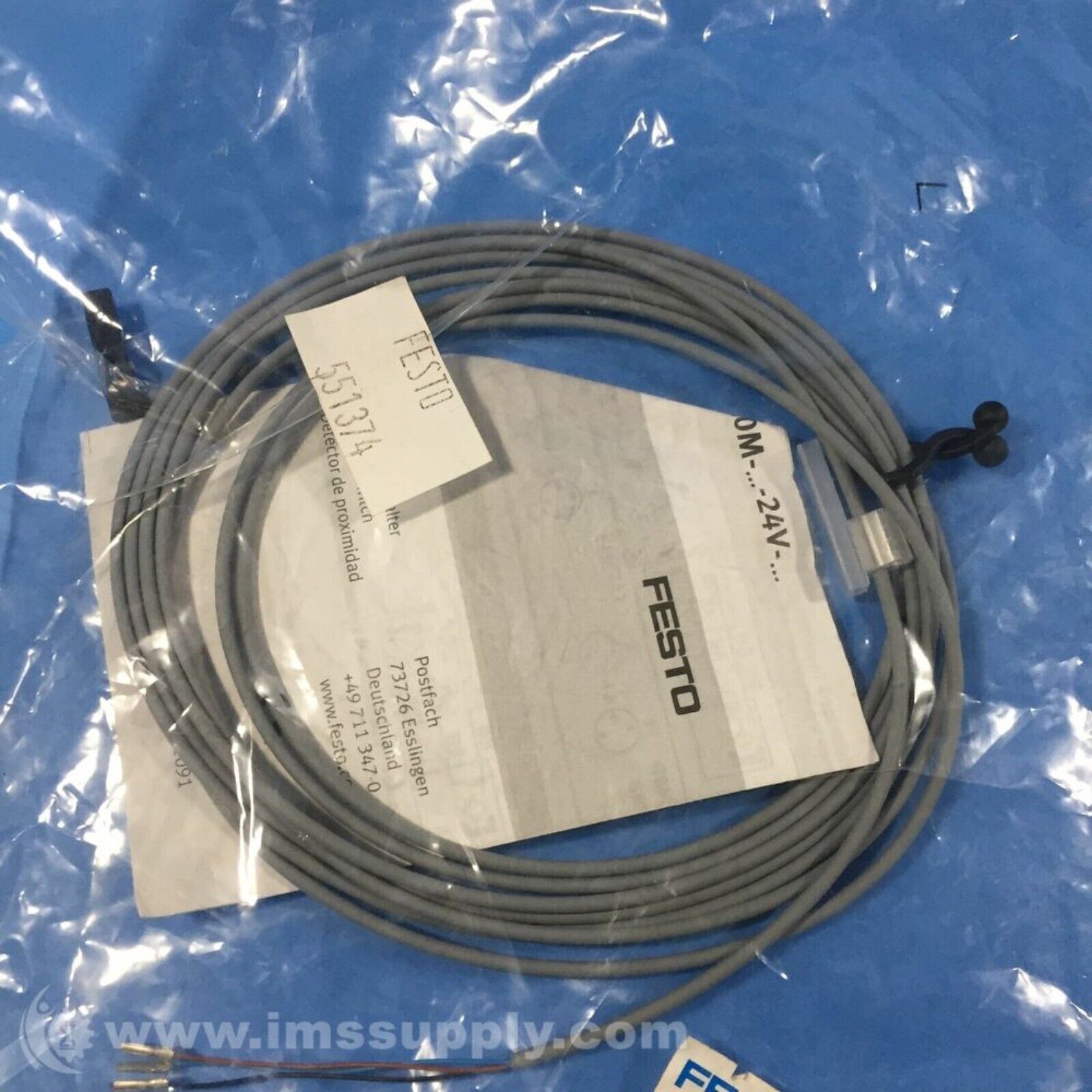 Festo SMT-10M-PS-24V-E-2,5-Q-OE 551374 Proximity Sensor with gray cable, industrial automation part