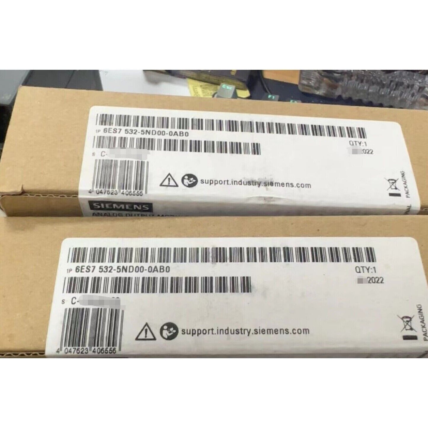 Siemens S7-1500 analog output module 6ES7 532-5ND00-0AB0 packaging, industrial automation part, QTY: 1