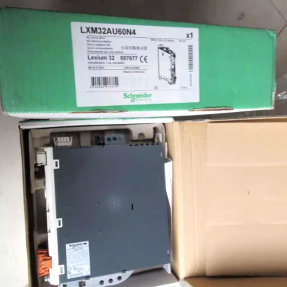 Schneider Electric LXM32AU60N4 Motion Servo Drive in packaging