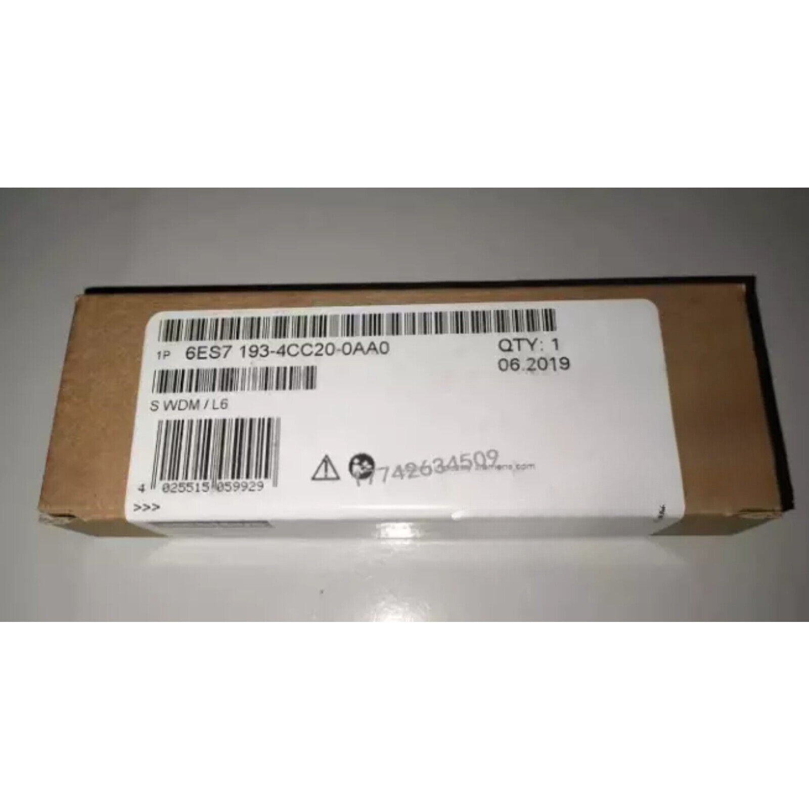 Siemens 6ES7 193-4CC20-0AA0 PLC terminal module in its original packaging, industrial automation part