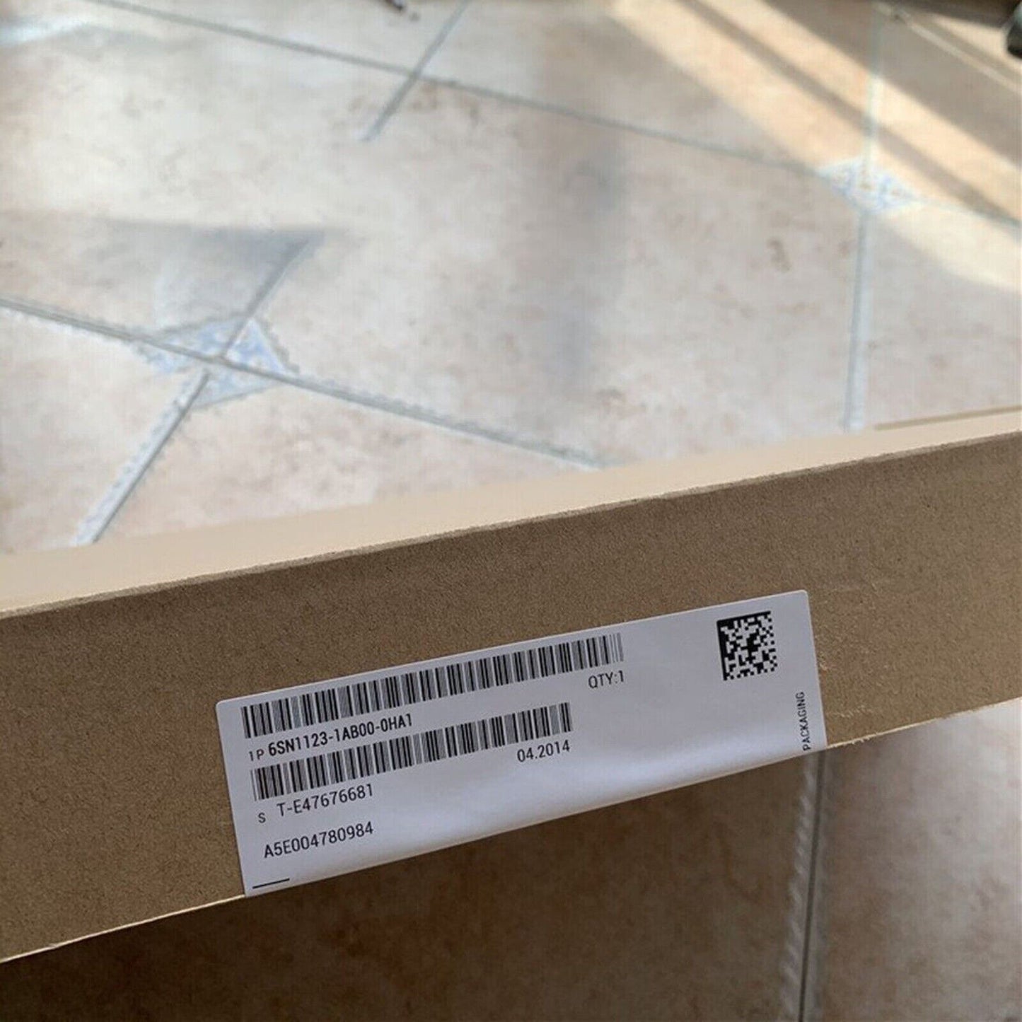 Siemens 6SN1123-1AB00-0HA1 SIMODRIVE 611 Power Module box, industrial automation part, packaging detail.