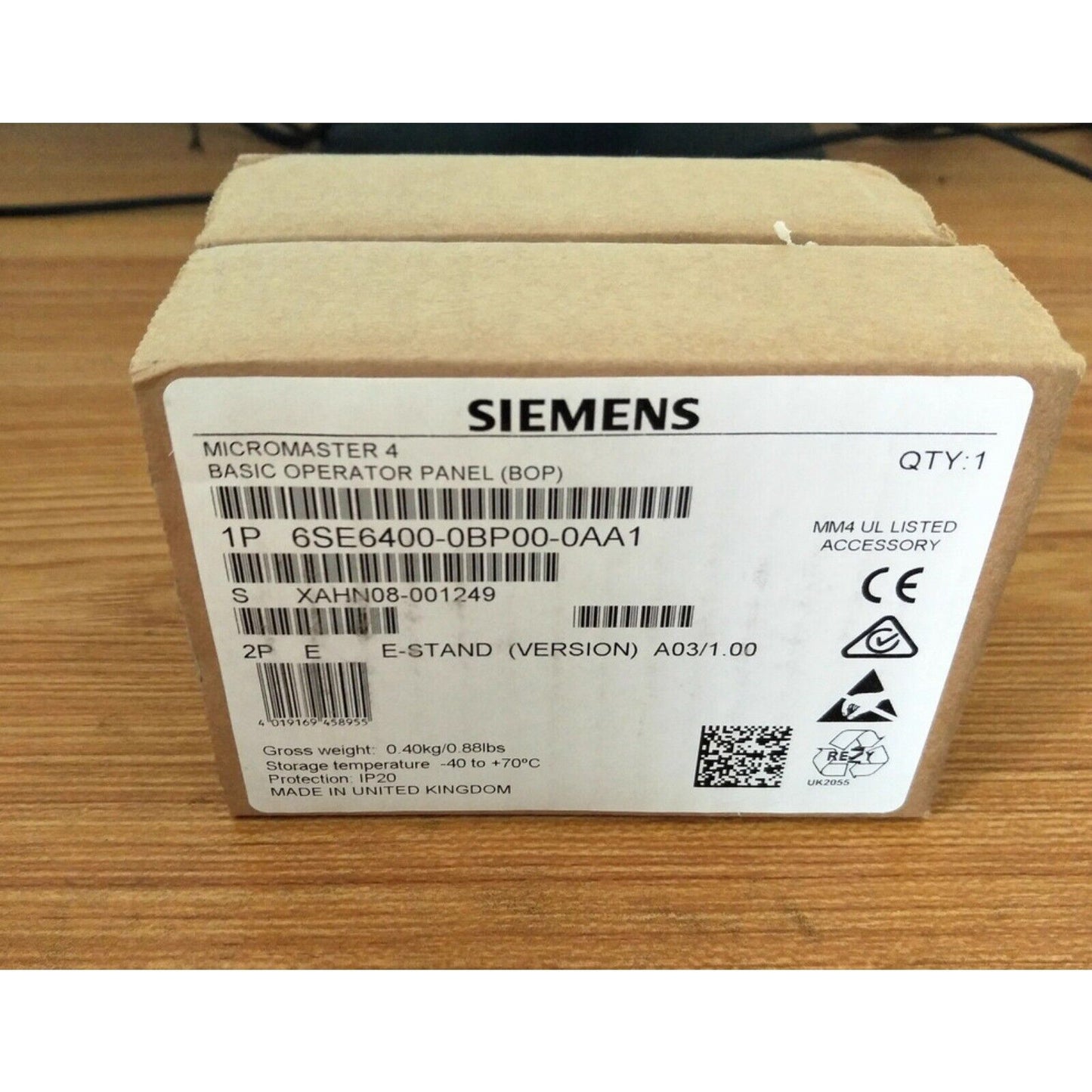 Siemens 6SE6400-0BP00-0AA1 Basic Operator Panel box, industrial automation part, black and beige, Made in United Kingdom.