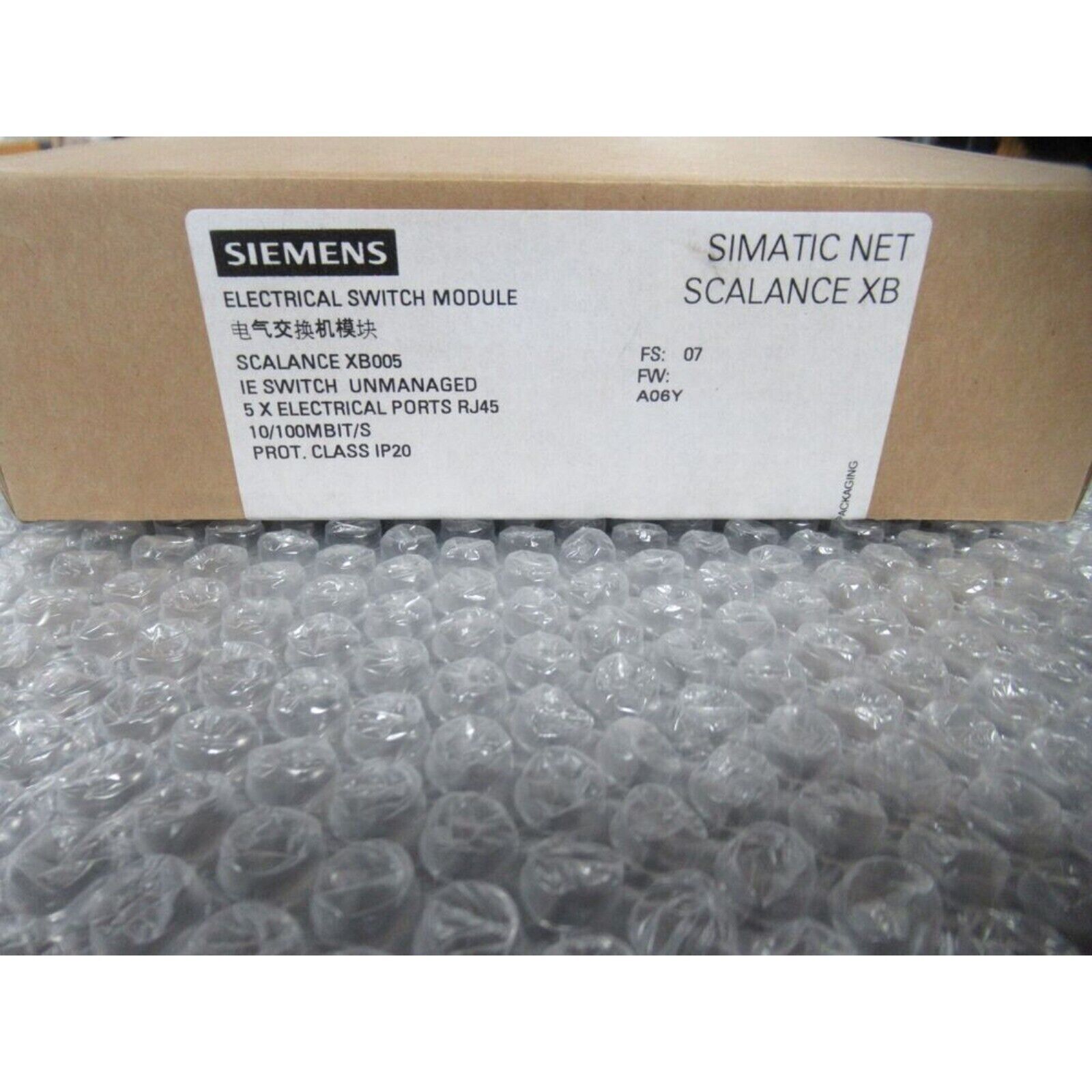Siemens SCALANCE XB005 Ethernet Switch, 5 RJ45 ports, IP20, in box. Industrial automation part.
