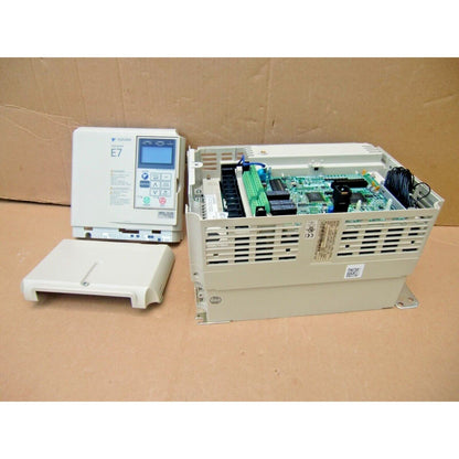 Inverter | YASKAWA | E7 VARIABLE FREQUENCY AC DRIVE, 380-480V, 17A, 10HP, P/N: CIMR-E7U47P5