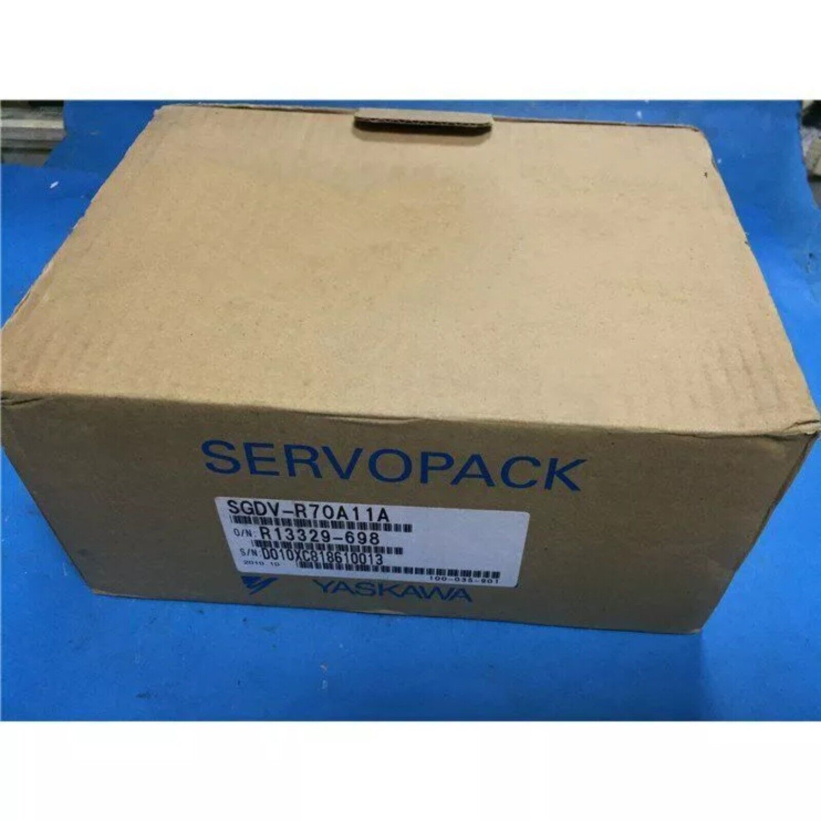 YASKAWA SGDV-R70A11A servo drive box, new condition, expedited shipping