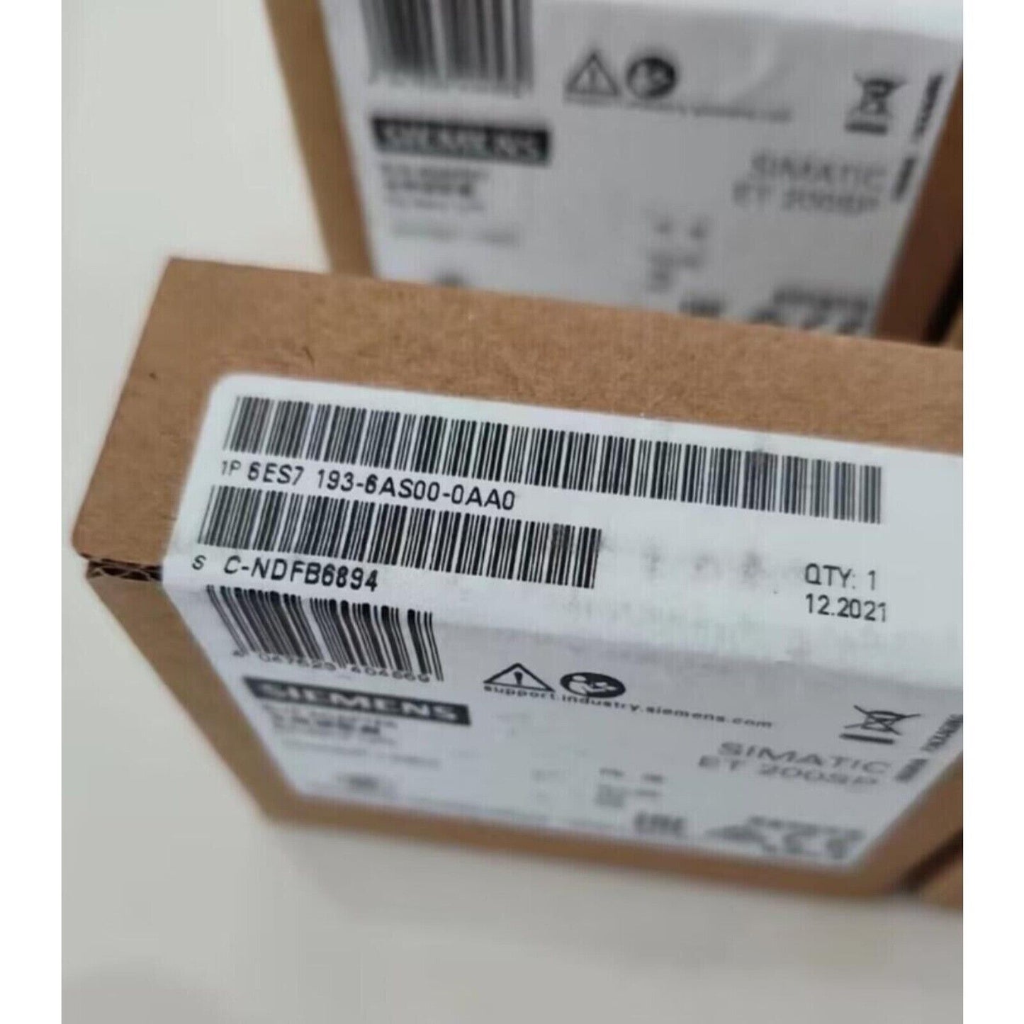 Siemens SIMATIC ET 200SP BusAdapter PLC module packaging, part number 6ES7 193-6AS00-0AA0, industrial automation component.