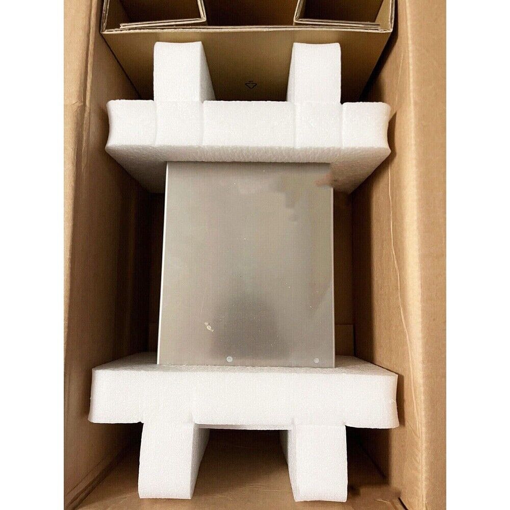 B&R frequency converter power supply 8BVF0440H000.001-2 in box, packaged with protective foam.