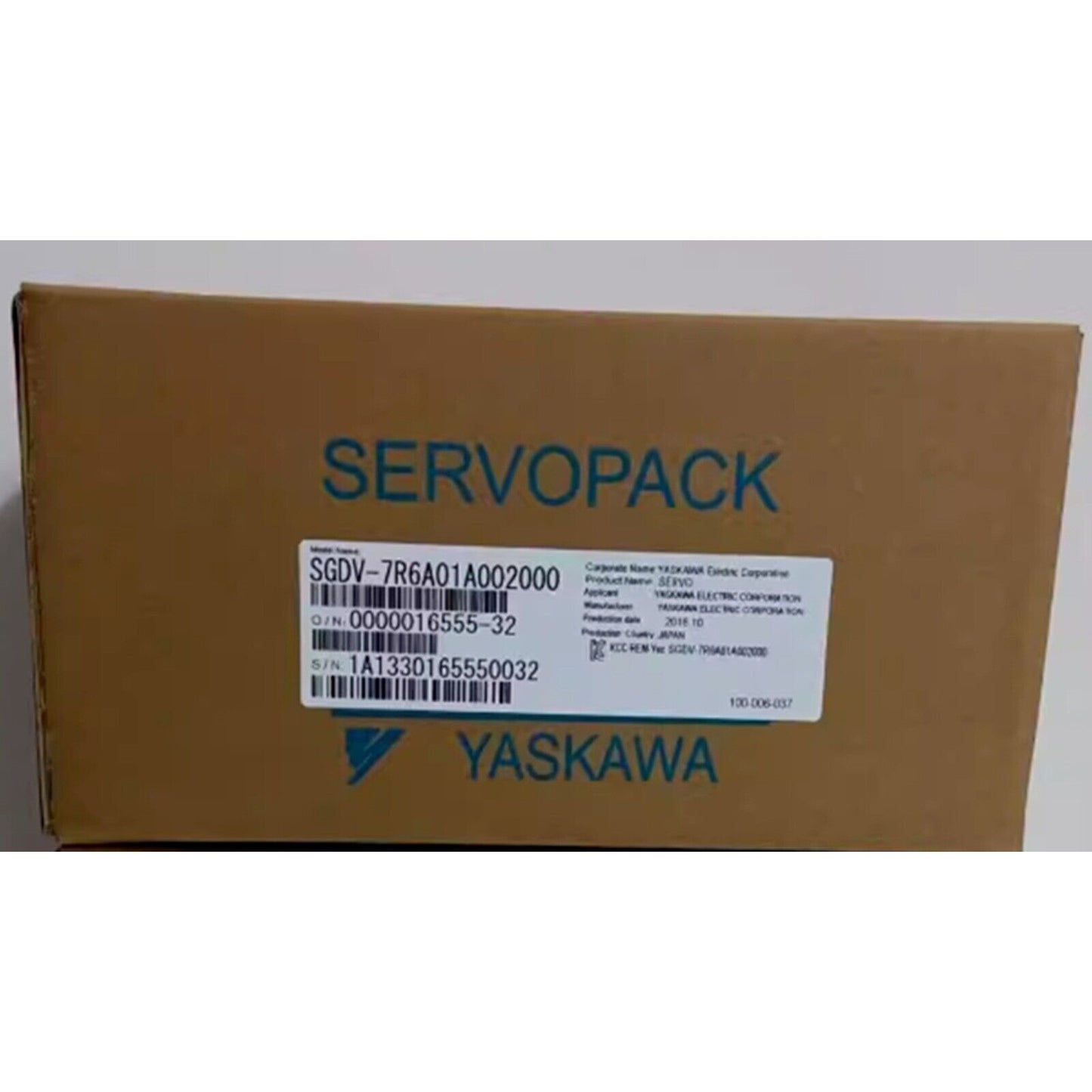 Yaskawa Servo Drive SGDV-7R6A01A002000 in brown cardboard box. New industrial automation part, SERVOPACK.