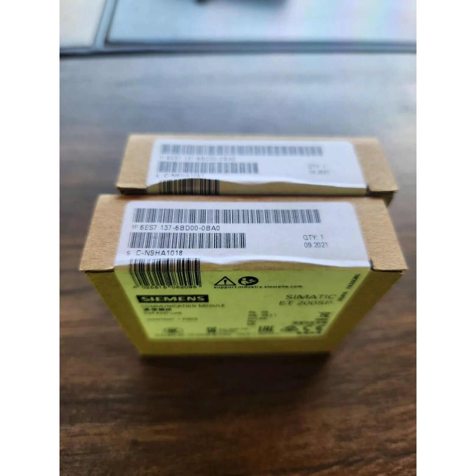 Siemens ET 200SP Communication Module in original packaging, PLC module