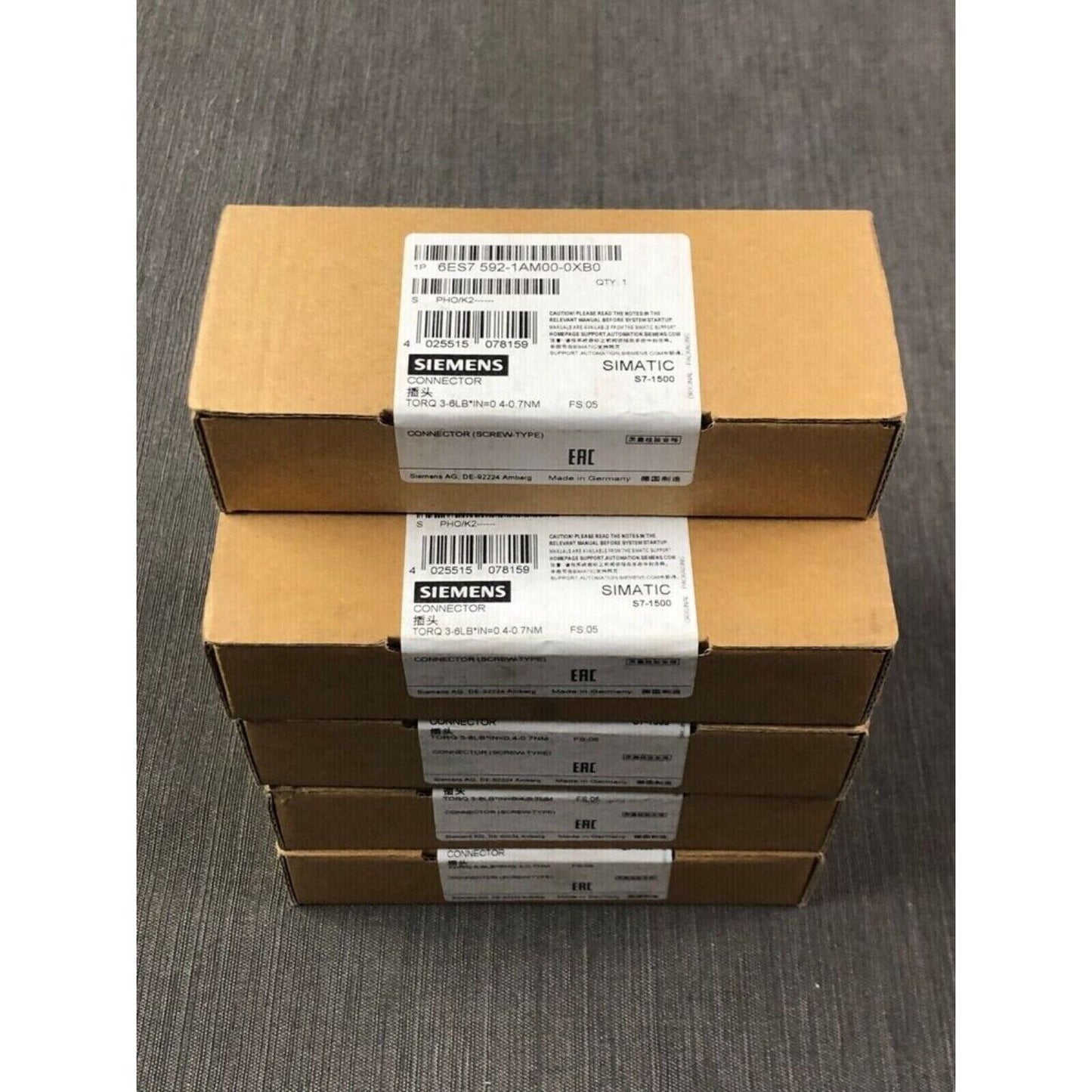 Siemens SIMATIC S7-1500 Connector Boxes. Industrial automation part 6ES7 592-1AM00-0XB0, connector (screw type).