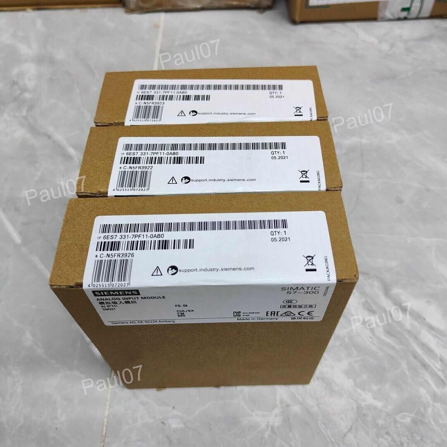 SIMATIC S7-300 analog input module boxes, product packaging details from Siemens, 6ES7331-7PF11-0AB0, SM 331.