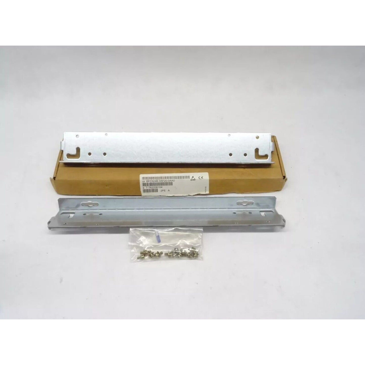 Siemens 6FC5248-0AF20-2AA0 Control Unit Equipment Mounting Bracket, industrial automation part.
