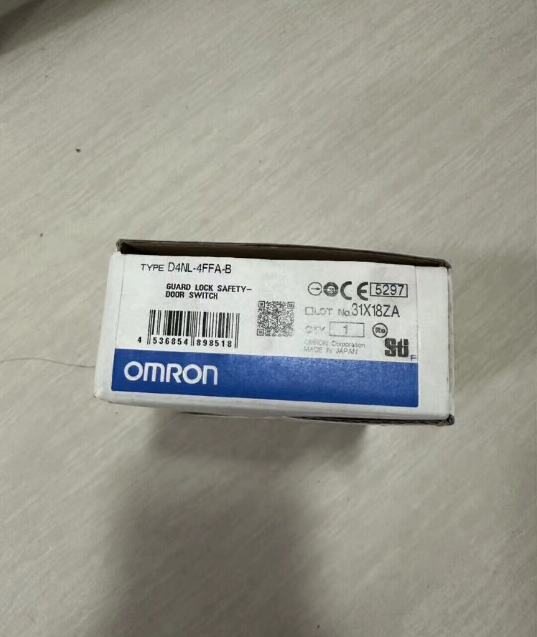 Omron D4NL-4FFA-B Safety Gate Door Switch - NEW