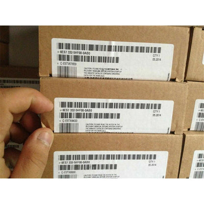 Siemens SIMATIC S7-300 SM 332 analog output module box detail, 6ES7332-5HF00-0AB0, product packaging