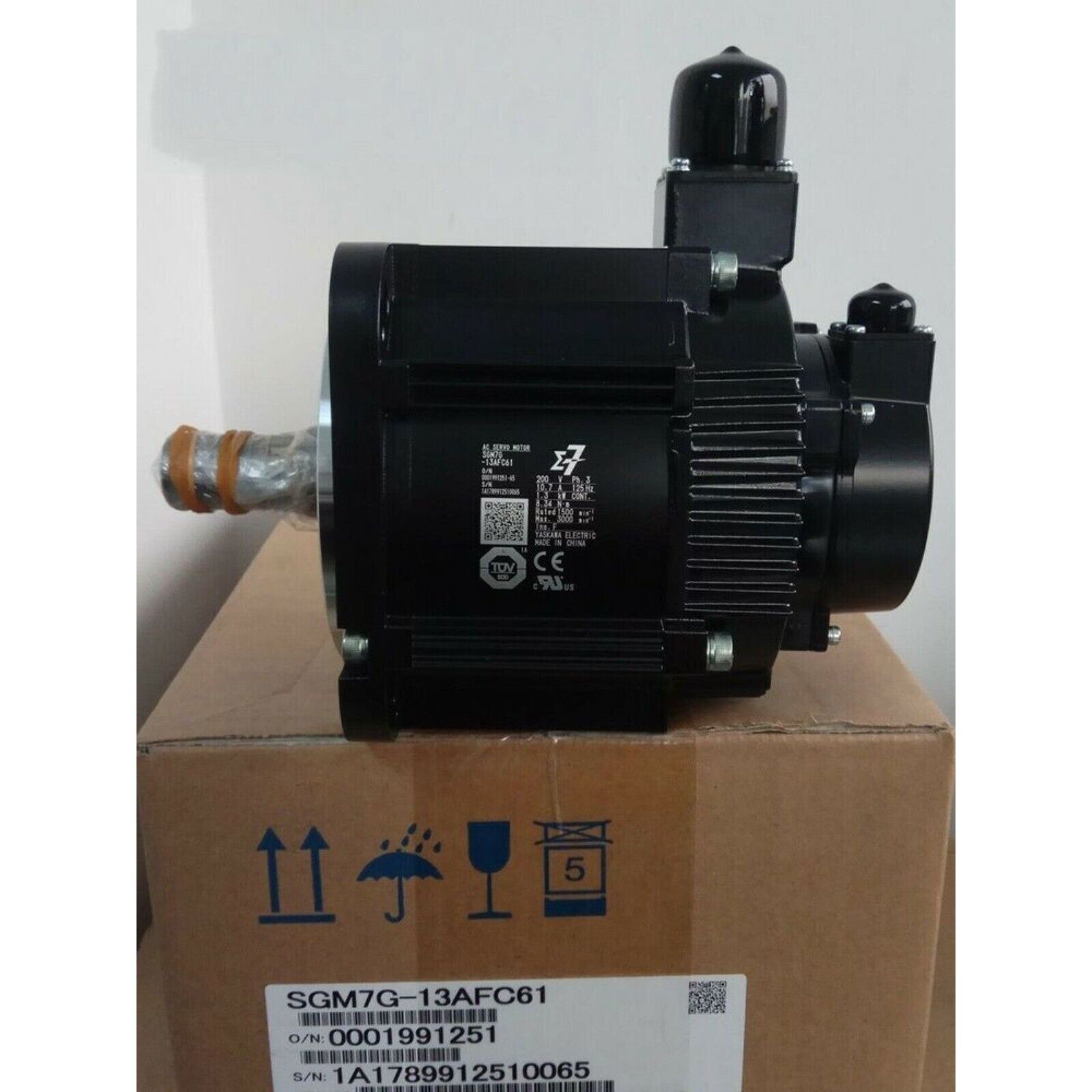 Yaskawa SGM7G-13AFC61 servo motor in box, black industrial automation part, expedited shipping available