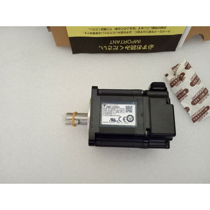 YASKAWA SGMAV-02ADA61 Servo Motor in box, new industrial automation part