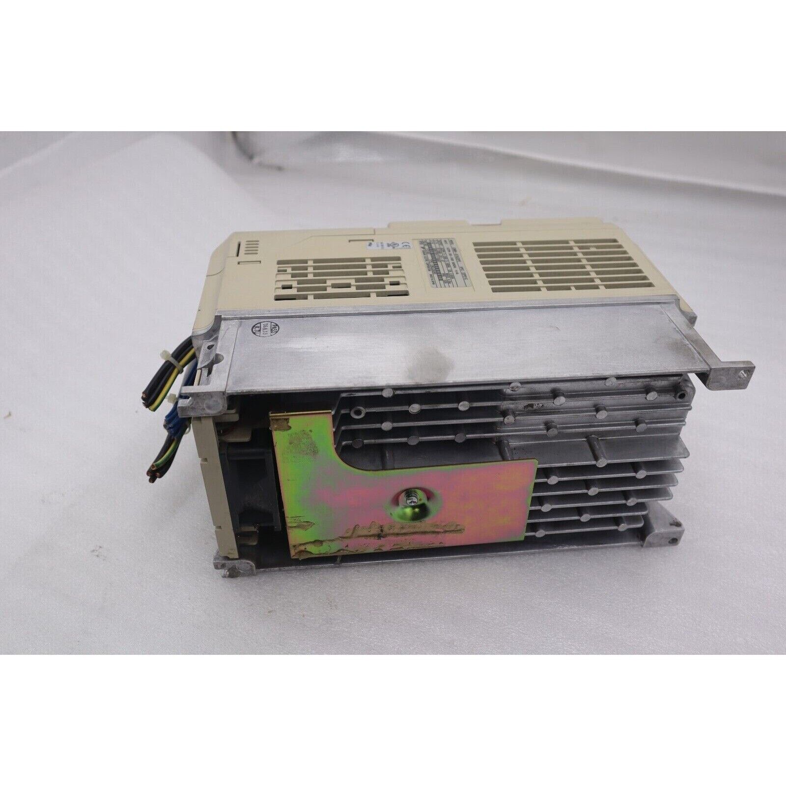 Yaskawa G7 Drive CIMR-G7A22P2 Inverter, beige and silver housing, industrial automation part.