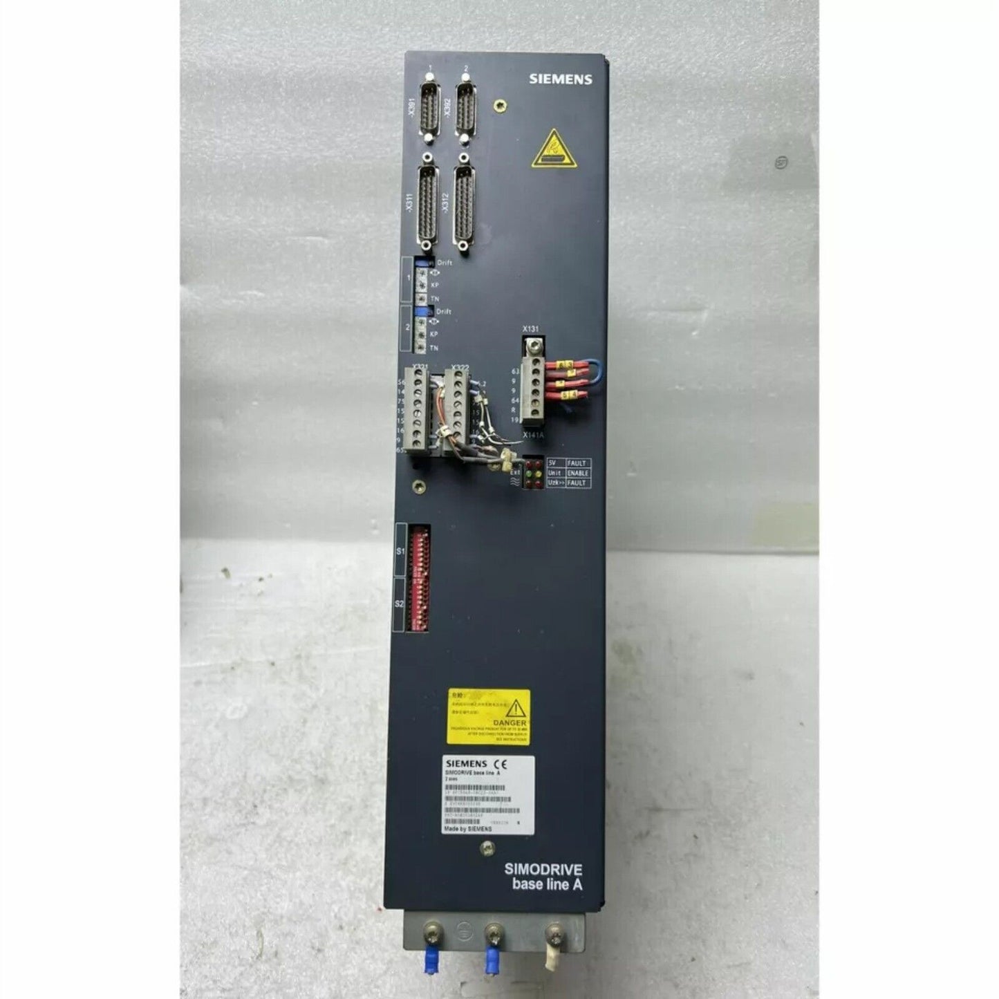 Siemens SIMODRIVE base line A module, industrial automation part, black, with CE label, new.