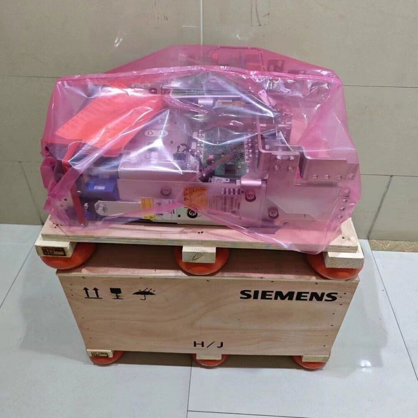 Siemens PLC Power Block in shipping crate, new industrial automation component