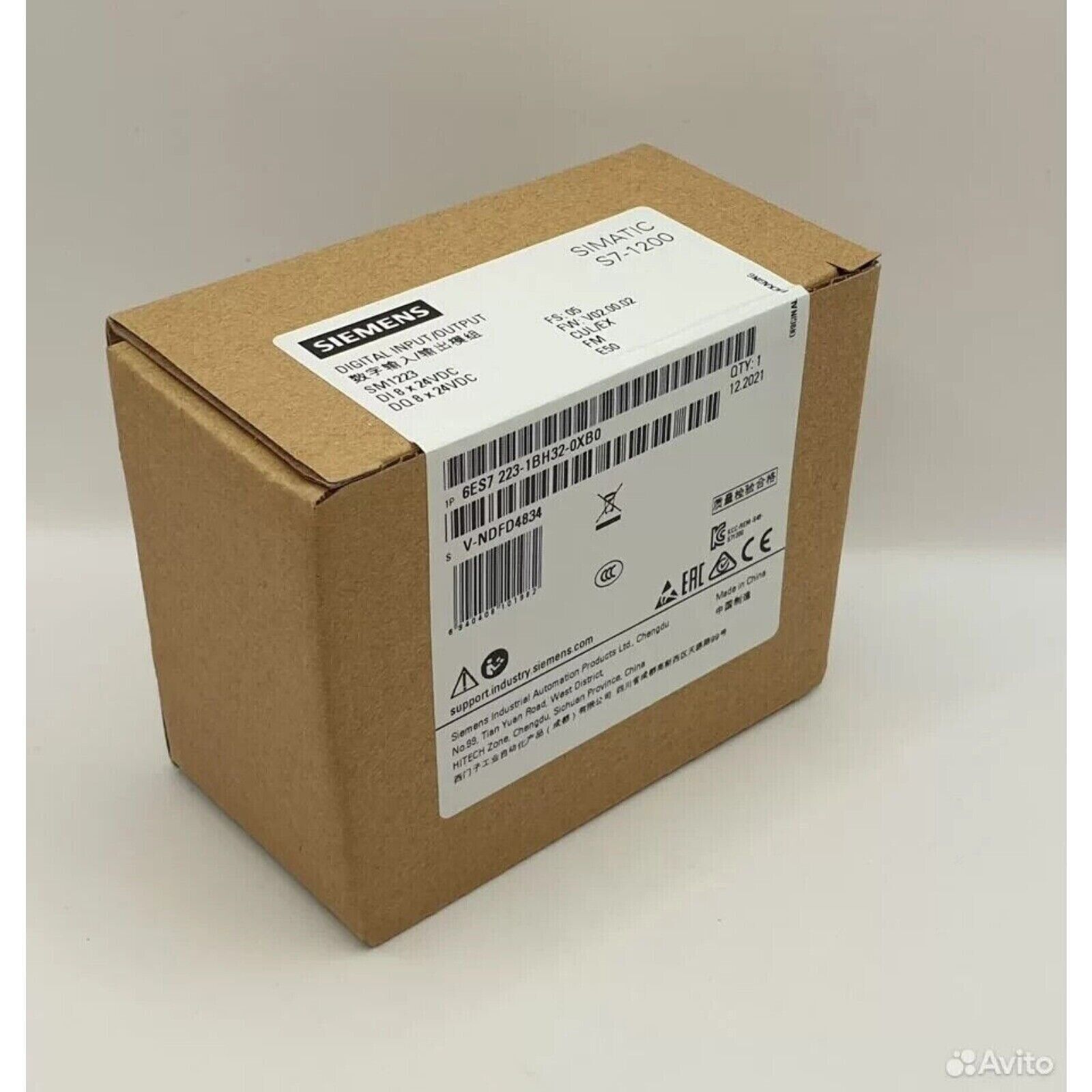 Siemens SIMATIC S7-1200 SM1223 Digital I/O Module 6ES7 223-1BH32-0XB0 packaged in cardboard box.