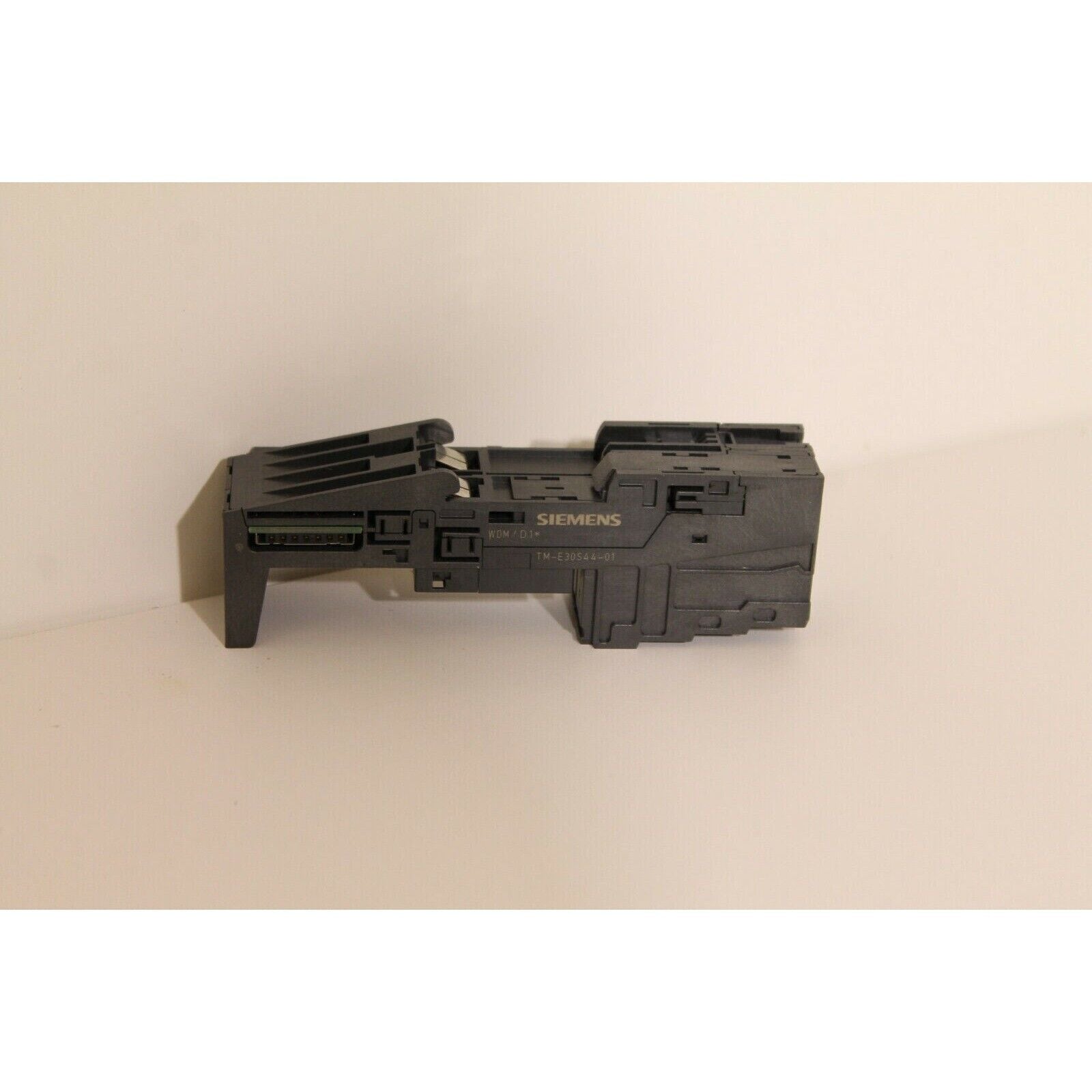 Siemens SIMATIC DP 1 Terminal Module, black plastic PLC component