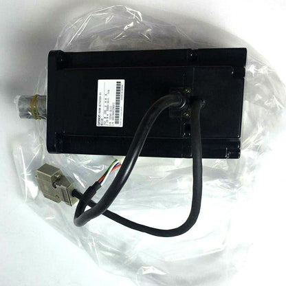 New Omron R88M-UE75030V-S1 servo motor in packaging, with label details