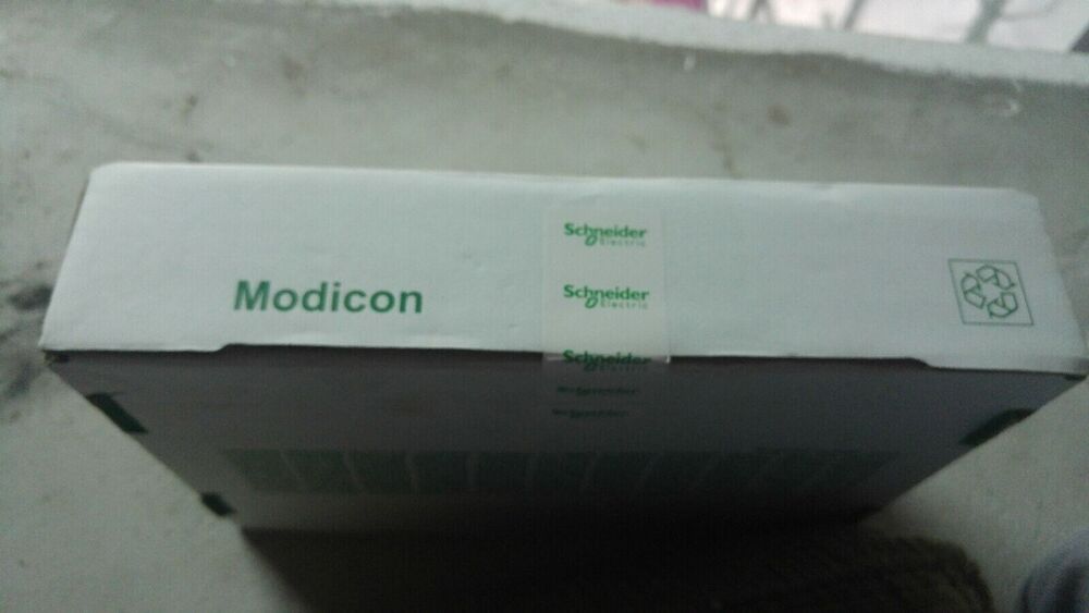 1PCS New In Box Schneider 170ADM35010 I/O Module Fast Ship