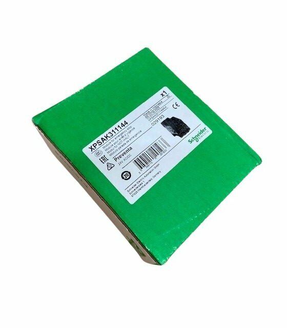 Schneider XPSAK311144 Safety Relay Module in Green Box