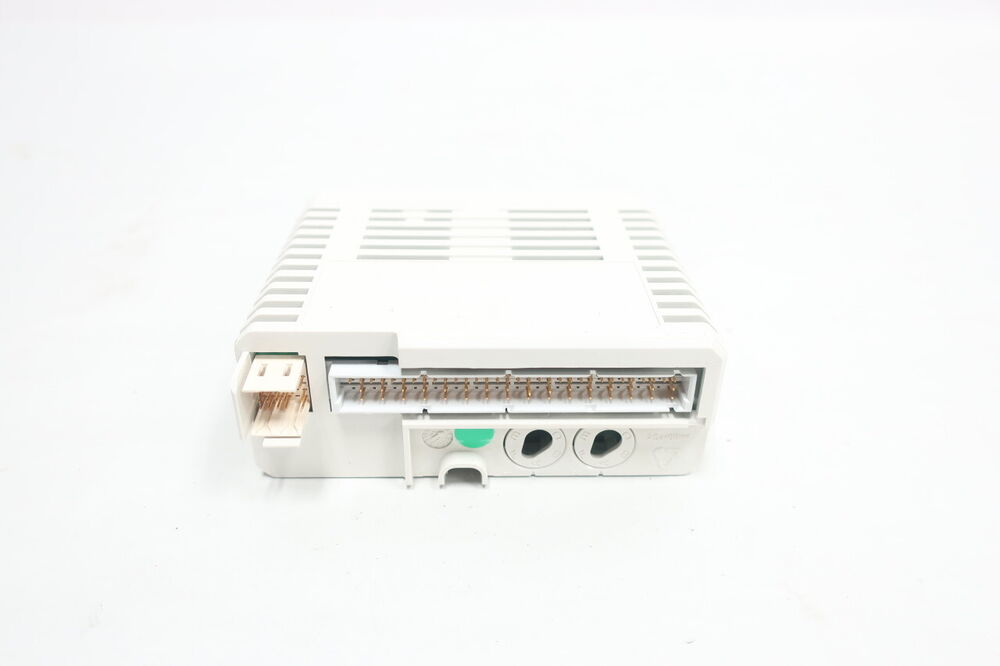 ABB DI830 S800 I/O Digital Input Module - White PLC module with connectors