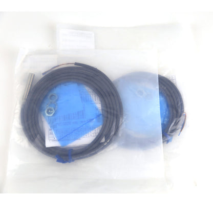 New Omron E2E-X1R5Y1 Proximity Switch Sensor with cable and accessories, 24-240VAC industrial automation part.