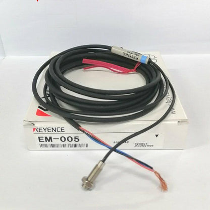 1PC New In Box Keyence EM-005 Proximity Switch Sensor EM005 Expedited Shipping