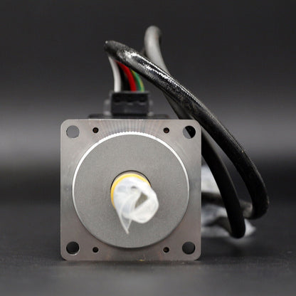 Mitsubishi HC-KFS43K Servo Motor. New industrial automation component with cable.