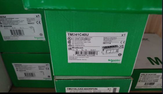 Schneide TM241C40U New In Box 1PCS Free Expedited Shipping