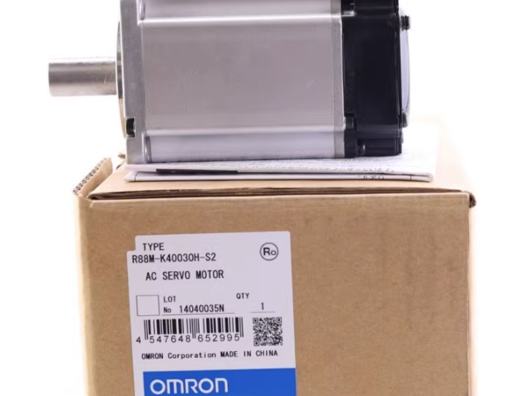 Omron R88M-K40030H-S2 AC servo motor on box, new industrial automation part.
