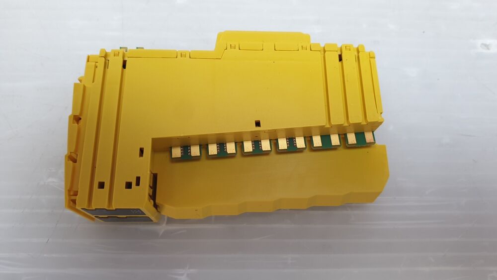 B&R X20SO4110 safety output module, yellow industrial automation part, new in box. X20 System Module.