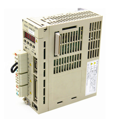 YASKAWA SGDH-04AE-0Y Servo Drive, 200V SERVOPACK industrial automation part, New In Box