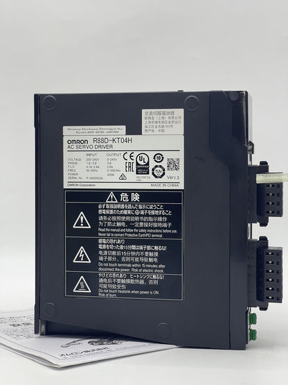 Omron R88D-KT04H AC Servo Drive, 200-240V input, industrial automation component, new in box