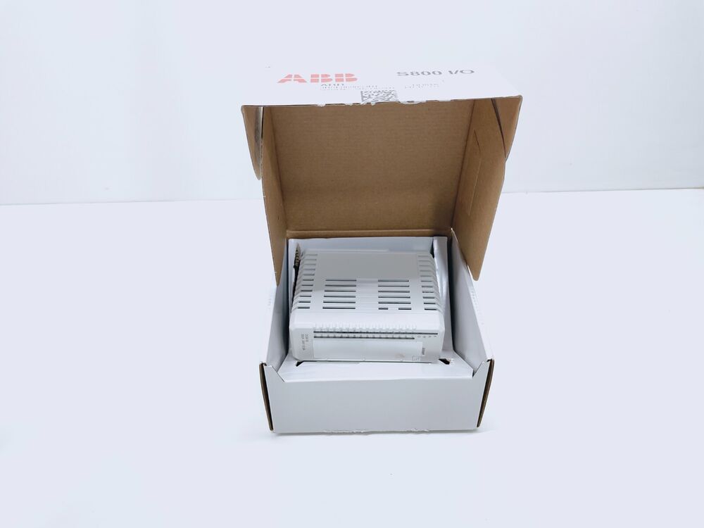 ABB S800 I/O DO818 digital output module in packaging. White module and box.
