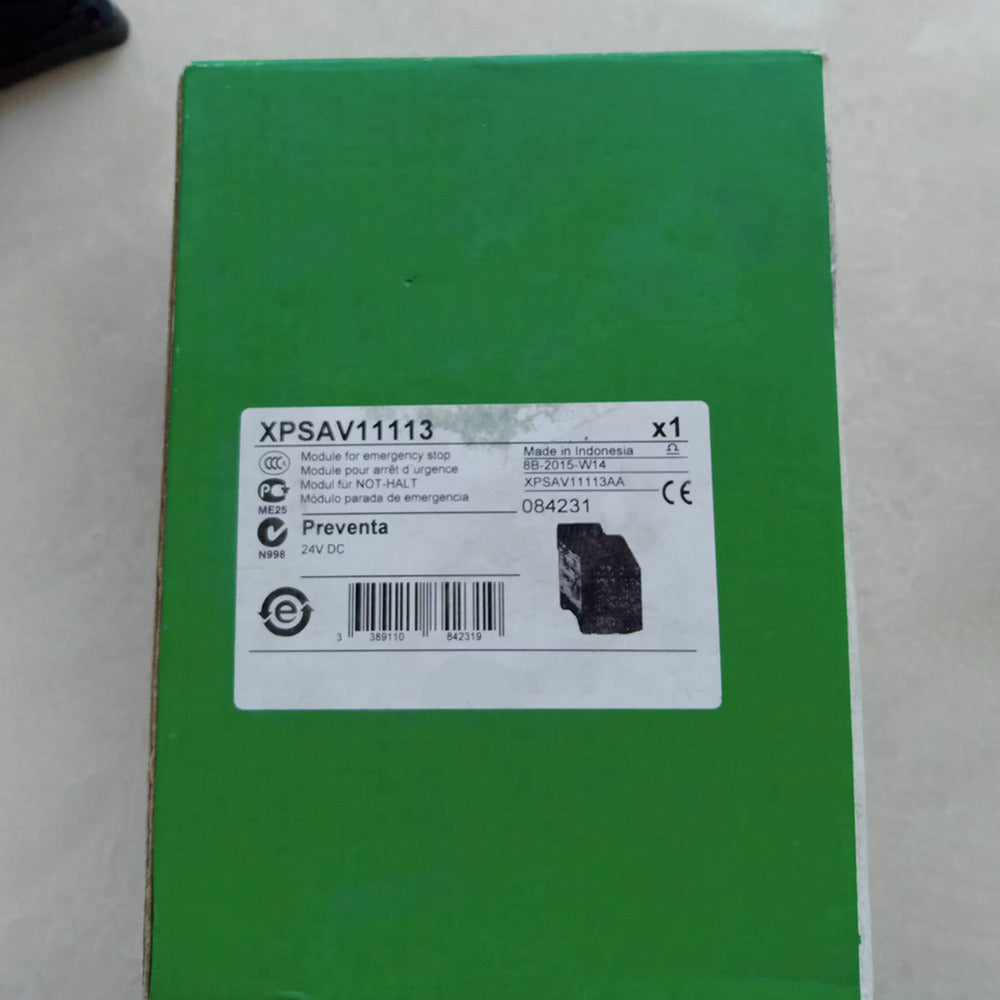 Schneider Electric XPSAV11113 Safety Relay, 24VDC, industrial automation part.
