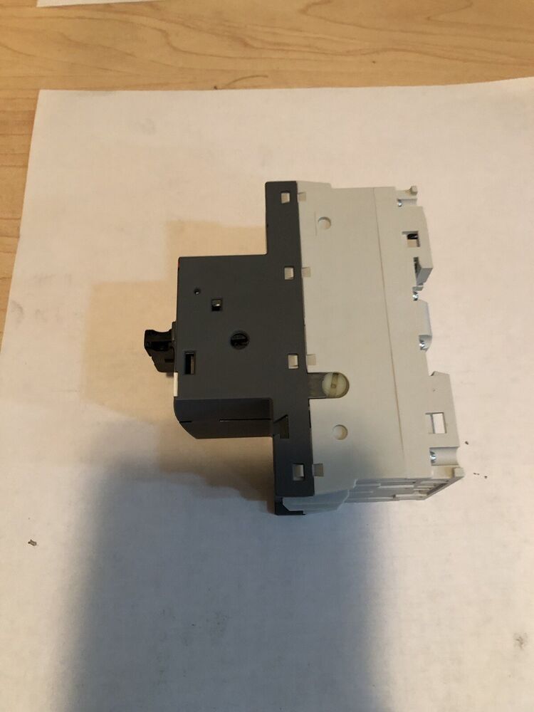 ABB MS132-16 motor protective circuit breaker, industrial automation equipment, black and gray.