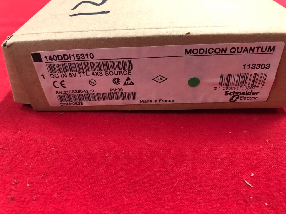 Schneider Electric 140DDI15310 PLC module box, Modicon Quantum series, DC In 5V, industrial automation part.