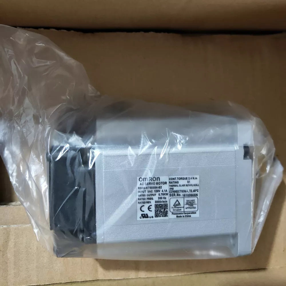 Omron R88M-K75030H-S2 AC Servo Motor in packaging, new industrial automation part