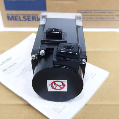 Mitsubishi HG-KR43JK AC Servo Motor, black and silver, MELSERVO, industrial automation part